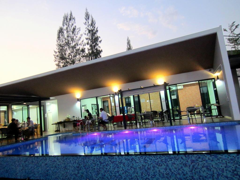 Hotel Life Grand Chiang Mai Esterno foto