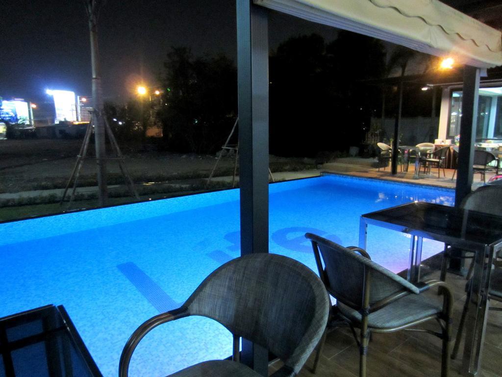 Hotel Life Grand Chiang Mai Esterno foto