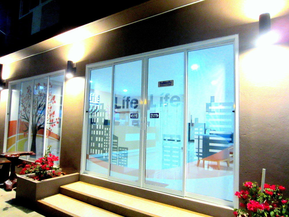 Hotel Life Grand Chiang Mai Esterno foto