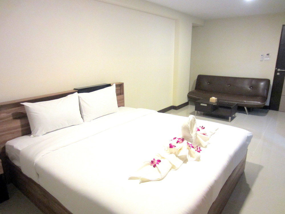 Hotel Life Grand Chiang Mai Esterno foto