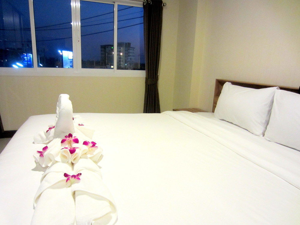 Hotel Life Grand Chiang Mai Esterno foto