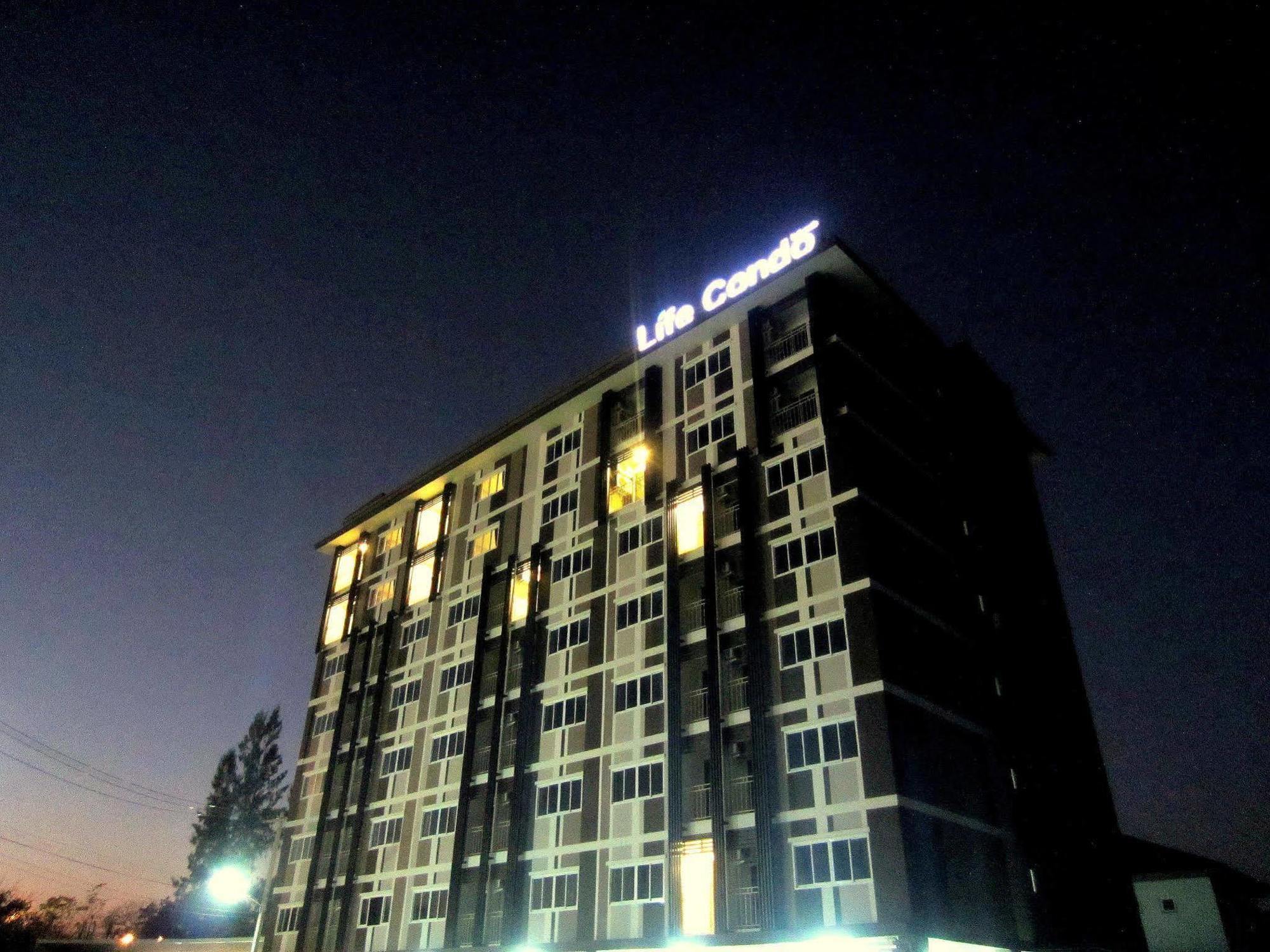 Hotel Life Grand Chiang Mai Esterno foto